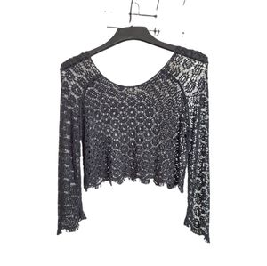 Blk Floral knit cropped long sleeve size m/l